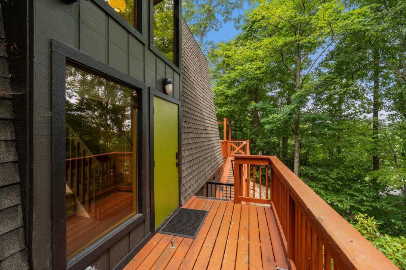 Treetops Chalet - 3Bd/2Bt Boutique Cabin W/Mt Leconte Views In 蓋特林堡 外观 照片