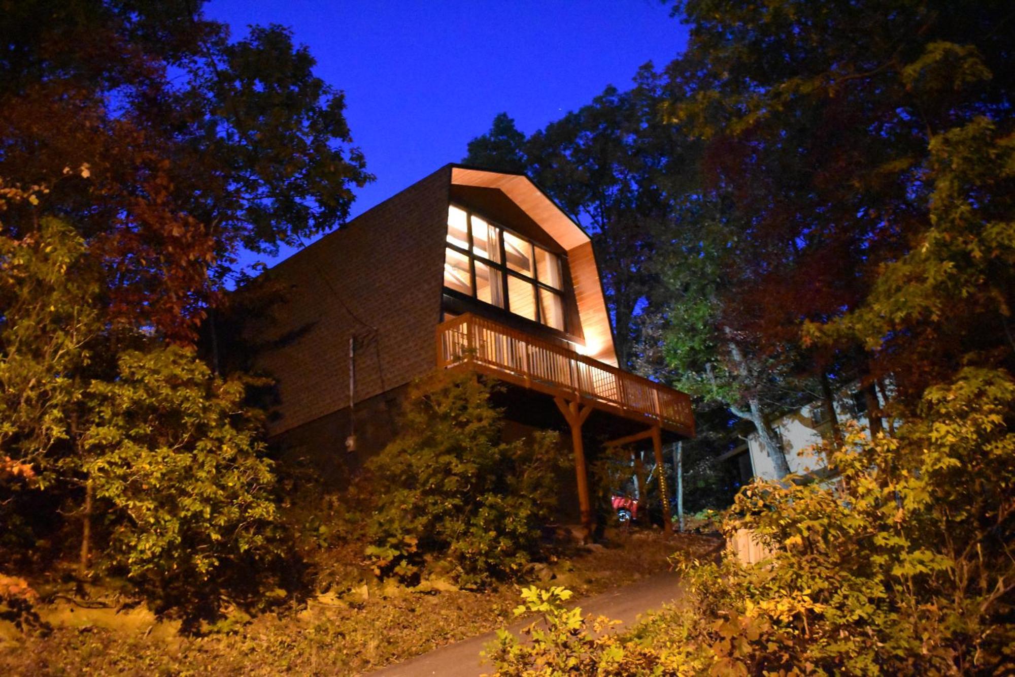 Treetops Chalet - 3Bd/2Bt Boutique Cabin W/Mt Leconte Views In 蓋特林堡 外观 照片